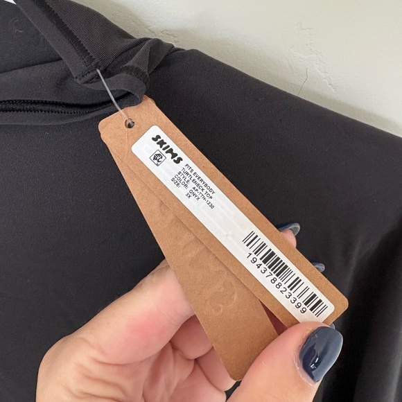 NWT Skims Fits Everybody Turtleneck Top Black Onyx Size 3X - Picture 4 of 6